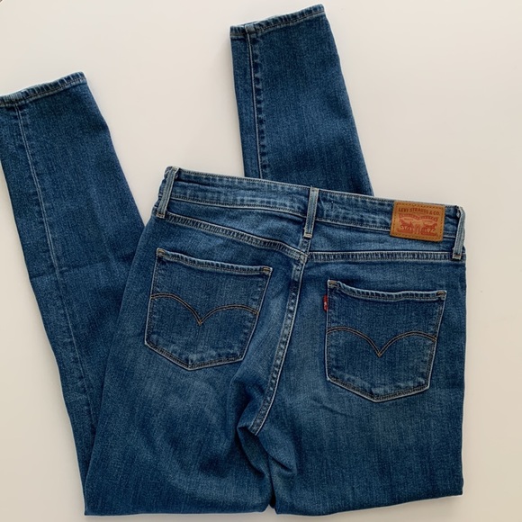 Anthropologie Levi’s 721 High Rise Skinny Jeans Rose Embroidered 29 x 30 - Picture 9 of 16